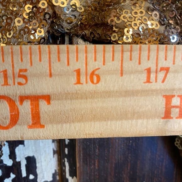 Women’s Guess sequined gold cocktail dress. Size 0 - Picture 9 of 9